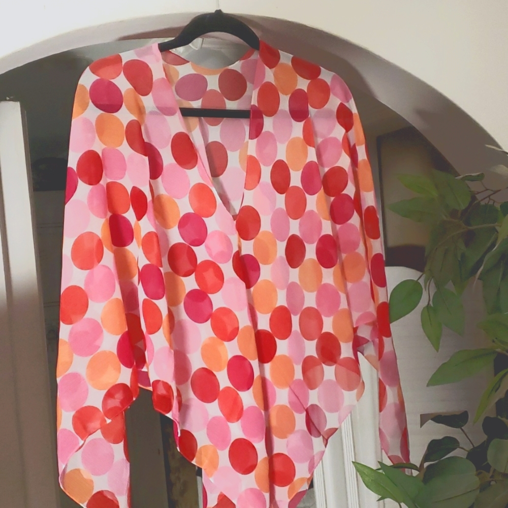 Woman New Dots Fashion Wrap for Casual Beach Pool boardwalk strolls NWT